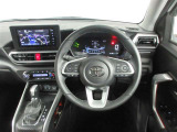 運転席はその車の重要ポイント。ぜひ実際にご乗車ください。お待ちしてます。