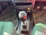 マニュアル車となります