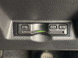 【ETC】有料道路を利用する際に料金所で停止することなく通過できる、ETC車載器(ノンストップ自動料金収受システム機器)が装備されています。セットアップを行うことで利用可能になります。