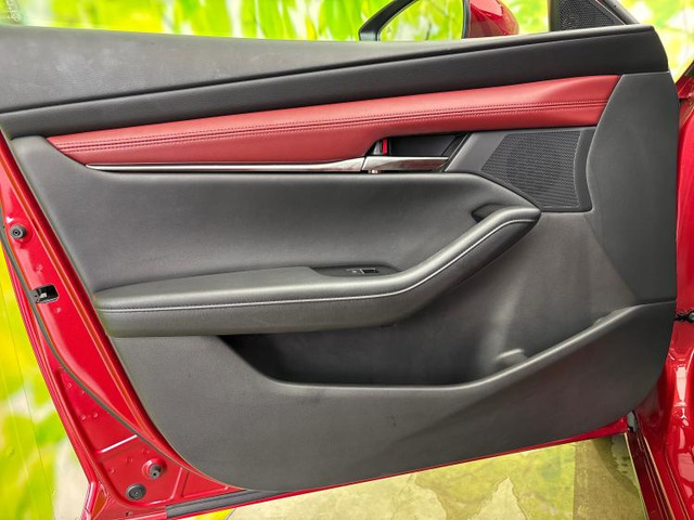 Mazda3 インパネ バーガンディセレクション フロント マツダ3 新型】ハッチバックに“特別な赤革内装”…Burgundy Selection