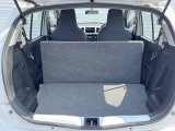 積み下ろしのしやすいデッキにはたっぷりと荷物を積み込んでいただけます。遊びから仕事まで、様々なシーンで頼れます♪