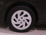 ■装着ホイール■  スチールホイール&車体デザインにマッチングしたホイールキャップです。