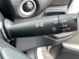【オートライト】は、付け忘れや消し忘れを防ぐことができます。高速道路などのトンネルなどにも役立ちます♪