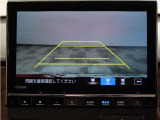 バックカメラ搭載です!車庫入れが苦手な人はもちろん、車両感覚に自信がある人にもお勧めです!見えない箇所が見えるようになるので、低い障害物や隠れてしまっている子供の存在等にも気付く事が出来ます。
