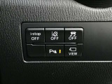 【安全装備も充実】車線逸脱警報システム。バック時の障害物を検知し知らせるパーキングセンサー付きです。