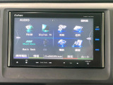 【ナビゲーション】目的地までしっかり案内してくれる使いやすいナビ。Bluetooth接続すればお持ちのスマホやMP3プレイヤーの音楽を再生可能!毎日の運転がさらに楽しくなります!!