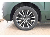 純正なので車に似合うデザインになっていますね。スタッドレスタイヤもご相談下さい。