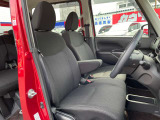 ひじ掛けが付いて運転が楽です