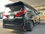 気になる車はすぐにお問い合わせください!画面右側の0066から始まる無料ダイヤルからお問い合わせ下さい!専門スタッフがお車のご質問にお答えいたします!