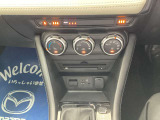 空調はAUTO エアコンですので、温度設定するだけで後は車が管理してくれます。快適な室内空間です!