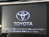 【メーカー純正ナビ】インテリアに溶け込むスタイリッシュな「専用設計」メーカーナビを装備♪視認性や操作性など基本性能にも優れ、より上質なカーライフをお楽しみいただけます。