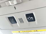 【アイサイトVer3】前方の車両等を検知し、衝突しそうな時は警報で注意を促し、ブレーキを踏む力をサポート。ブレーキを踏めなかった場合は衝突被害軽減ブレーキが作動、衝突回避をサポートします。