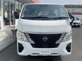 店頭にお越し頂きますと、これから販売前のお車も拝見することが出来ます。タイミングが良ければ予想外の車両が見つかるかもしれません☆☆☆