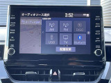 ディスプレイオーディオを装備。スマホとクルマをつなぐことで、これまでのナビに加えて、いろんなサービスが楽しめます。