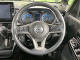 【純正革巻きステアリング】上質な革を使用することで、手にしっかり馴染みとても運転しやすいハンドルです♪