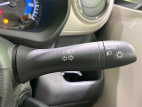 【オートライト】周りの明るさに応じて自動でヘッドライトの点灯・消灯ができる機能です!ライトの付け忘れ・消し忘れなどが無くなり、雨の日や夕方の走行も安心!トンネル通過時も便利ですね♪