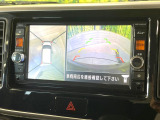 【アラウンドビューモニター】専用のカメラにより、上から見下ろしたような視点で360度クルマの周囲を確認することができます☆死角部分も確認しやすく、狭い場所での切り返しや駐車もスムーズに行えます。