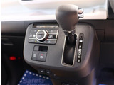 入庫時・販売時・納車前に、弊社基準の68項目に及ぶ点検整備を実施しております。
