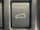 【パワーバックドア】スマートキーや運転席のボタンを押すだけでリアゲートが自動で開閉します!荷物を持っている時や、高い位置にあるバックドアを閉める際に便利な機能です♪