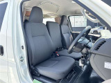 見通しのよいすっきりとした視界で、誰でも運転しやすいです。運転のしやすさは疲れにくさにも繋がりますよ♪