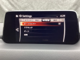 レバーをAUTOの位置にしているとき、レインセンサーが雨を感知すると、雨量に応じてワイパーが自動で作動してくれるオートワイパーを装備!設定変更で非作動にすると、間欠作動に固定されます。
