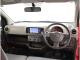 オシャレなインテリアで運転する気分も盛り上がりますよね^^