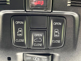 【両側パワースライドドア】スマートキーや運転席のスイッチで後席両側スライドドアの開閉が可能♪電動だから力を入れてドアを開ける必要が無く、小さなお子様でも簡単に開け閉めでき快適です♪