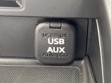 USB、AUXジャック付き