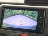 【バックカメラ】駐車時に後方がリアルタイム映像で確認できます。大型商業施設や立体駐車場での駐車時や、夜間のバック時に大活躍!運転スキルに関わらず、今や必須となった装備のひとつです!