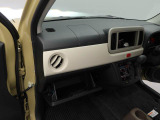 愛知ダイハツではお車をご購入頂いた後が本当のお付き合いのスタートだと思っています。 ですので定期点検や車検もお得なパックをご用意してお客様に頼りにされるダイハツディーラーを目指しています☆