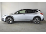スバルの4WD(AWD)は直進安定性に優れ、日常走行から高速走行まで、さまざまなシーンで安心感に満ちた走りが愉しめます。それは悪路や泥道など左右のタイヤの路面状況が異なるシーンでも変わりません。