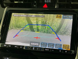 【バックカメラ】駐車時に後方がリアルタイム映像で確認できます。大型商業施設や立体駐車場での駐車時や、夜間のバック時に大活躍!運転スキルに関わらず、今や必須となった装備のひとつです!