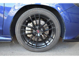 STI18インチアルミホイールタイヤサイズは225/45R18*新品タイヤ4本無料交換♪(当社指定)