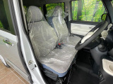 運転席シート廻りは使用感も少なく、良好な状態となっています。丁寧に使われていたことがよくわかりますね。