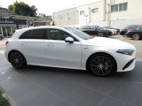 認定中古車はメルセデス独自の厳しい基準をクリアした高品質の中古車です。24ヶ月、距離無制限の保証付きです
