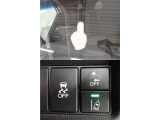 Honda SENSING搭載!ミリ波レーダーと単眼カメラで、クルマの前方の状況を認識。ブレーキやステアリングの制御技術と協調し、安心・快適な運転や事故回避を支援する先進のシステムです。