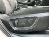 運転席パワーシート装備