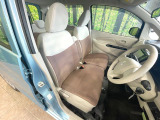 運転席シート廻りは使用感も少なく、良好な状態となっています。丁寧に使われていたことがよくわかりますね。