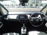 機能的な運転席は運転の妨げにならずストレスを感じさせません。
