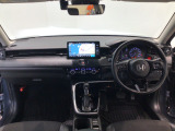 【前方視界】開放的な前方視界!運転がしやすく疲れにくいです♪窓が大きく、見通しがとっても良いおクルマですよ♪