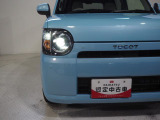ヘッドライトは明るいLED。夜間の運転も安心です。