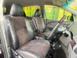 運転席シート廻りは使用感も少なく、良好な状態となっています。前オーナー様が丁寧に使っていたことがよくわかりますね。