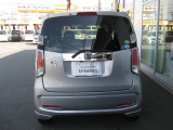 大きなキズ・ヘコミも無いお車です!