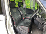 運転席シート廻りは使用感も少なく、良好な状態となっています。丁寧に使われていたことがよくわかりますね。