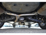 車両後方からの下回りです。マフラー防錆塗装や下回り防錆施工等も可能でございます。