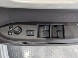 パワーウインドウも付いていますので、窓の開け閉めもスイッチ一つで簡単に行うことができます!