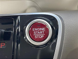 気になる車はすぐにお問い合わせください!画面右側の0066から始まる無料ダイヤルからお問い合わせ下さい!専門スタッフがお車のご質問にお答えいたします!
