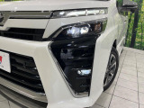 【LEDヘッドライト】悪天候や夜間走行時も良好な視界を確保し安心して運転できる高輝度LEDヘッドライトを装備!点灯速度が早く、消費電力も抑えられています。