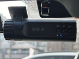弊社在庫車両はすべて、入庫段階での客観的且つ厳正な車両チェック(第3者機関日本査定協会による査定)を実施しております。メーター改ざん車、修復歴車などは一切ございませんので、どうぞご安心くださいませ。