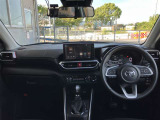 見通しのよいすっきりとした視界で、誰でも運転しやすいです。運転のしやすさは疲れにくさにも繋がりますよ♪